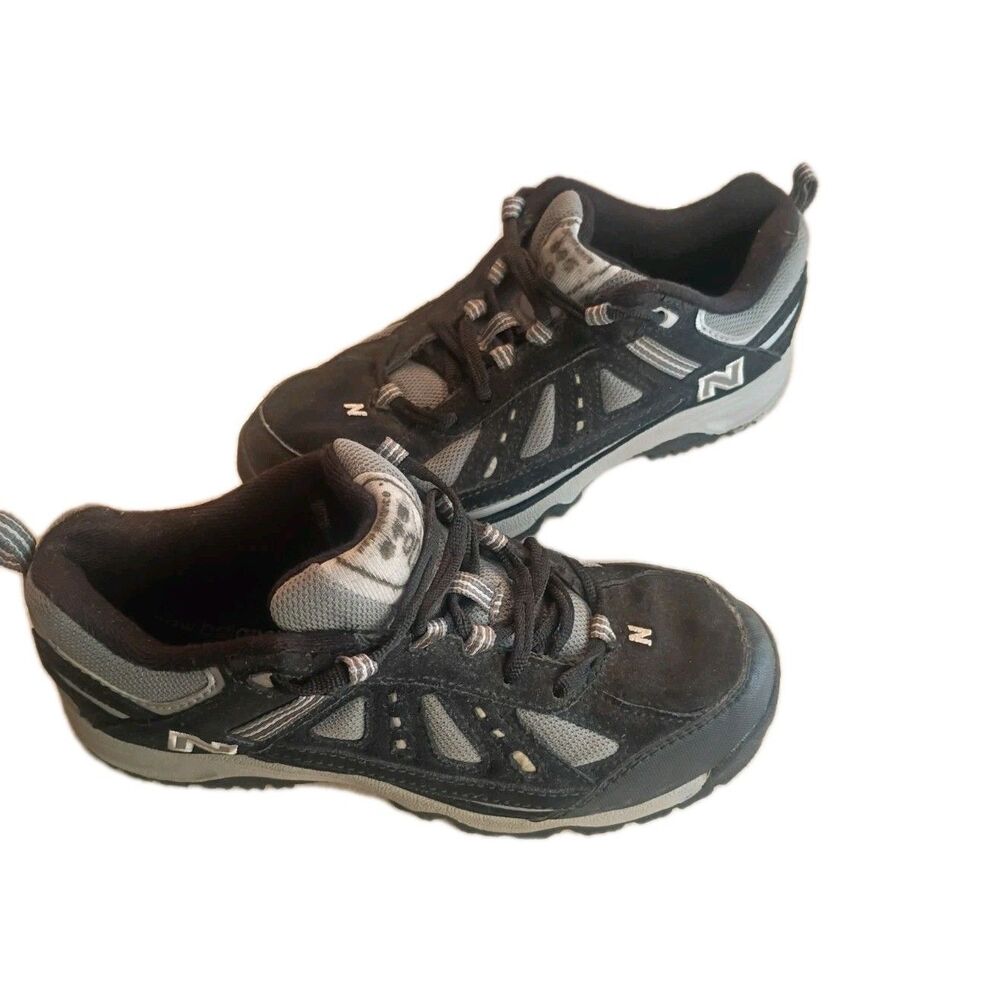 Vintage New Balance 645 Black Grey Kids Hiking Running Shoes Suede Size 2.5 - Picture 8 of 10